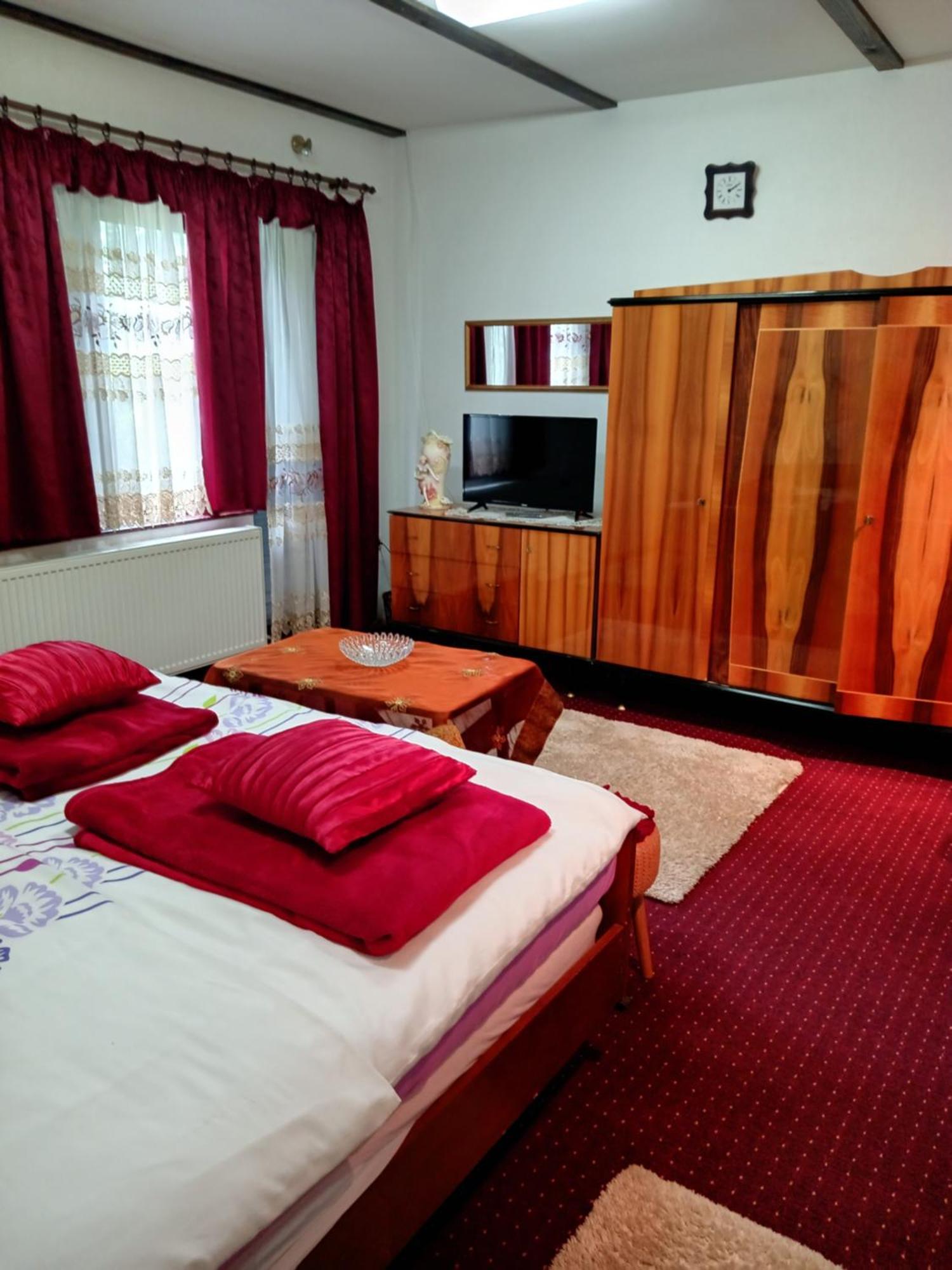 Apartments Bakine Carolije Karancs Kültér fotó